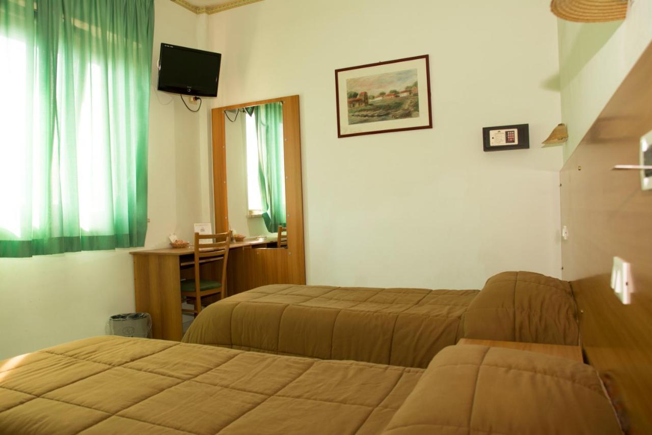 Hotel California อาริชชา ภายนอก รูปภาพ