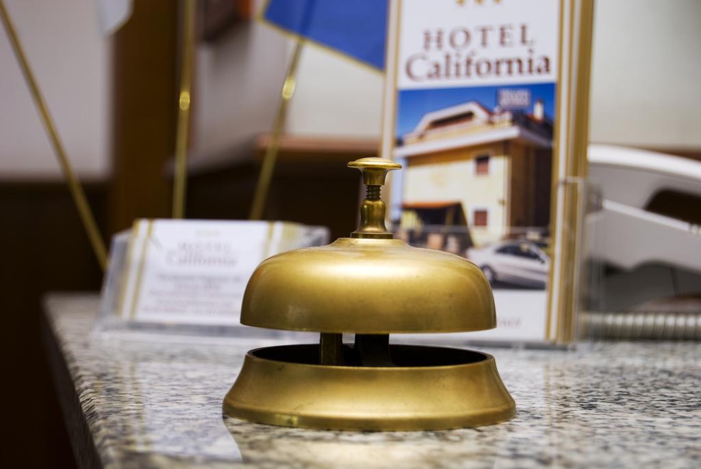 Hotel California อาริชชา ภายนอก รูปภาพ